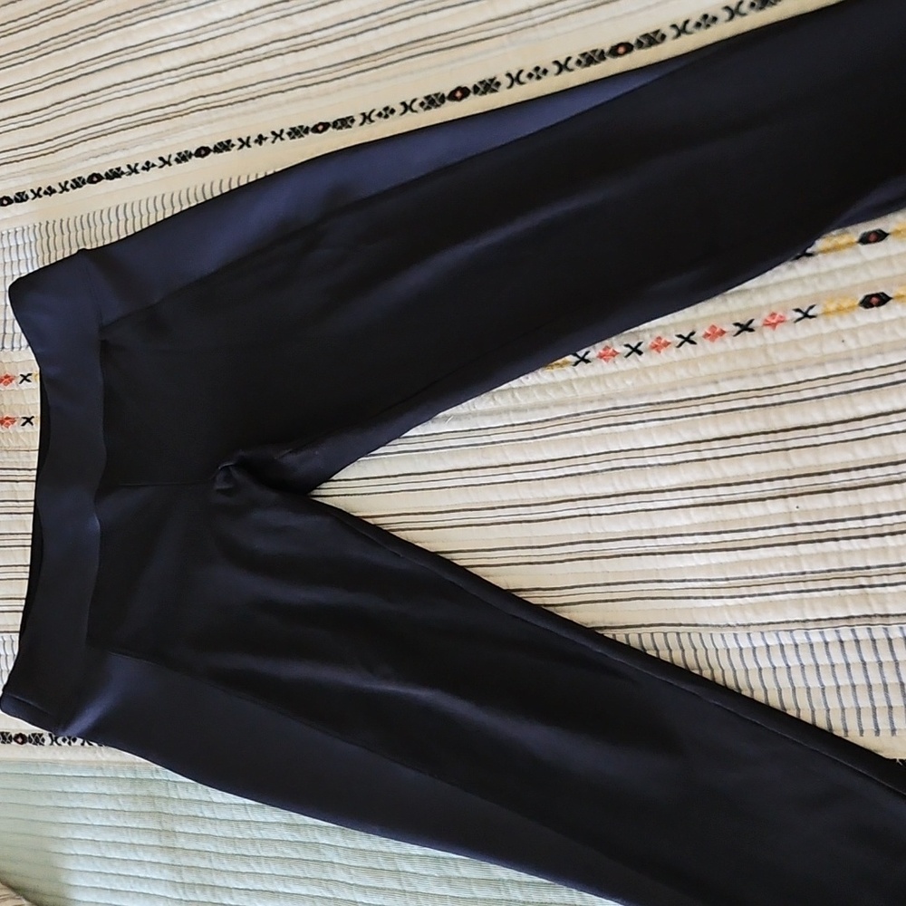 Koral Leggings Black With Navy Waist Band And Side Band